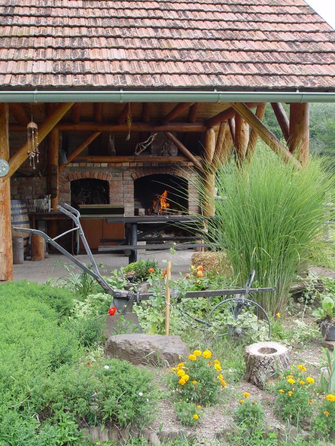 Na Okic - A Private Forest Oasis Sveti Martin pod Okicem Екстериор снимка